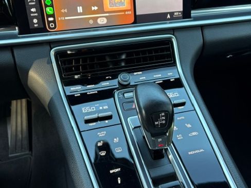 Used 2018 Porsche Panamera image 13