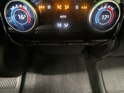 Used 2025 Land Rover Range Rover Sport Dynamic SE image 15