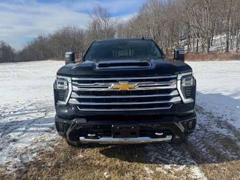 Used 2024 Chevrolet Silverado 2500 High Country w/ High Country Premium Package image 2