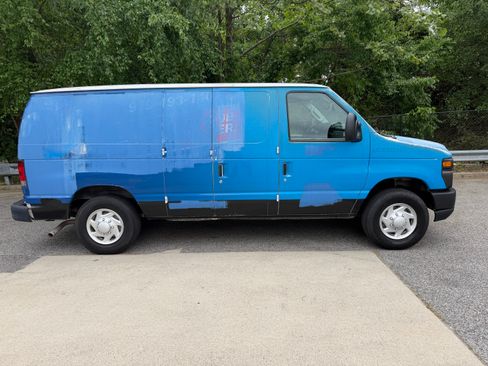 Used 2013 Ford E-150 and Econoline 150 RWD image 8
