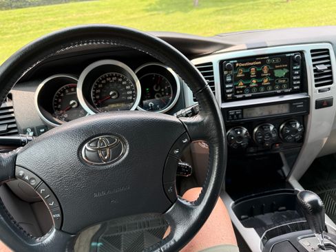 Used 2006 Toyota 4Runner Limited AWD/4WD image 14