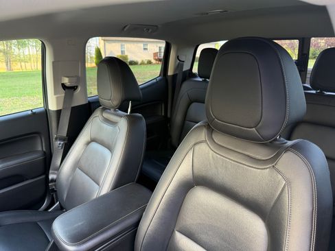 Used 2018 GMC Canyon SLT w/ Driver Alert Package image 10