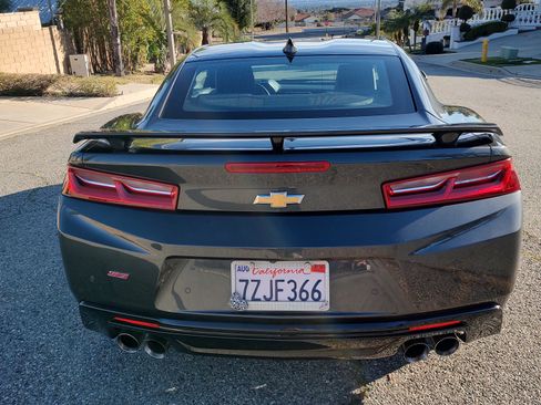 Used 2017 Chevrolet Camaro SS image 5