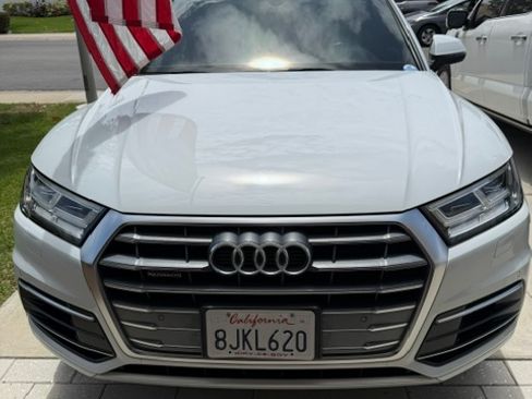 Used 2019 Audi Q5 2.0T Premium Plus w/ Premium Plus Package AWD/4WD image 4