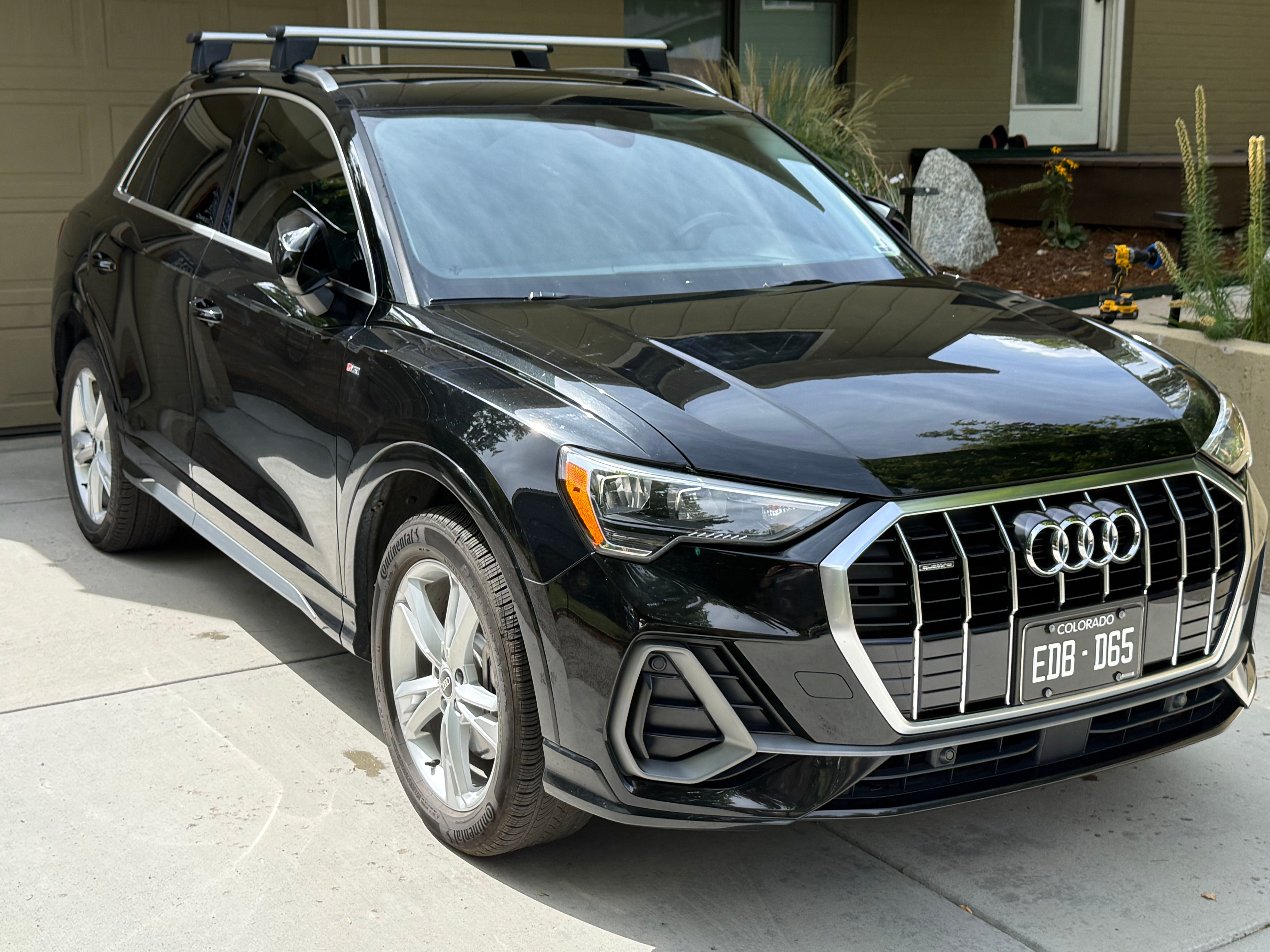 Used 2021 Audi Q3 2.0T Premium w/ Convenience Package AWD/4WD image 2