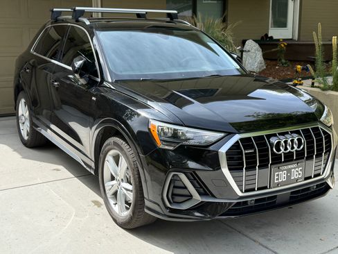Used 2021 Audi Q3 2.0T Premium w/ Convenience Package AWD/4WD image 2