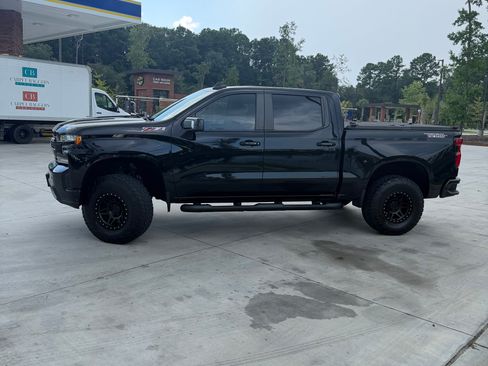Used 2019 Chevrolet Silverado 1500 LT Trail Boss AWD/4WD image 4