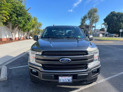 Used 2018 Ford F150 Lariat w/ Equipment Group 502A Luxury AWD/4WD image 4
