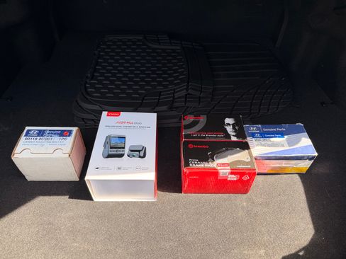 Used 2016 Hyundai Genesis Coupe 3.8 image 13