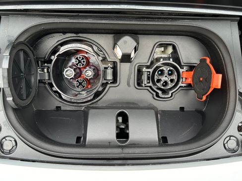 Used 2023 Nissan Leaf SV Plus image 21