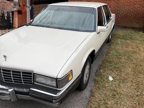 Used 1993 Cadillac De Ville Sedan image 4