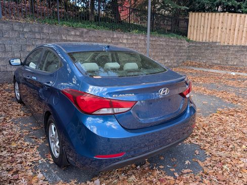 Used 2014 Hyundai Elantra SE image 5