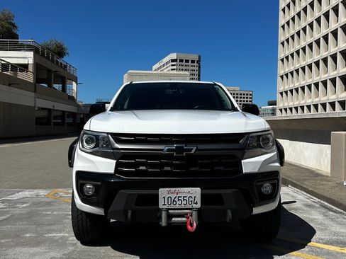 Used 2021 Chevrolet Colorado Z71 AWD/4WD image 4