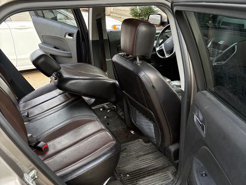 Used 2010 GMC Terrain SLT image 9