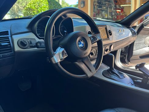 Used 2004 BMW Z4 2.5i RWD image 20