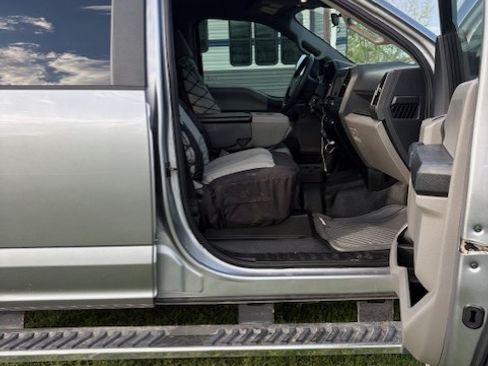 Used 2022 Ford F250 XL w/ STX Appearance Package image 11