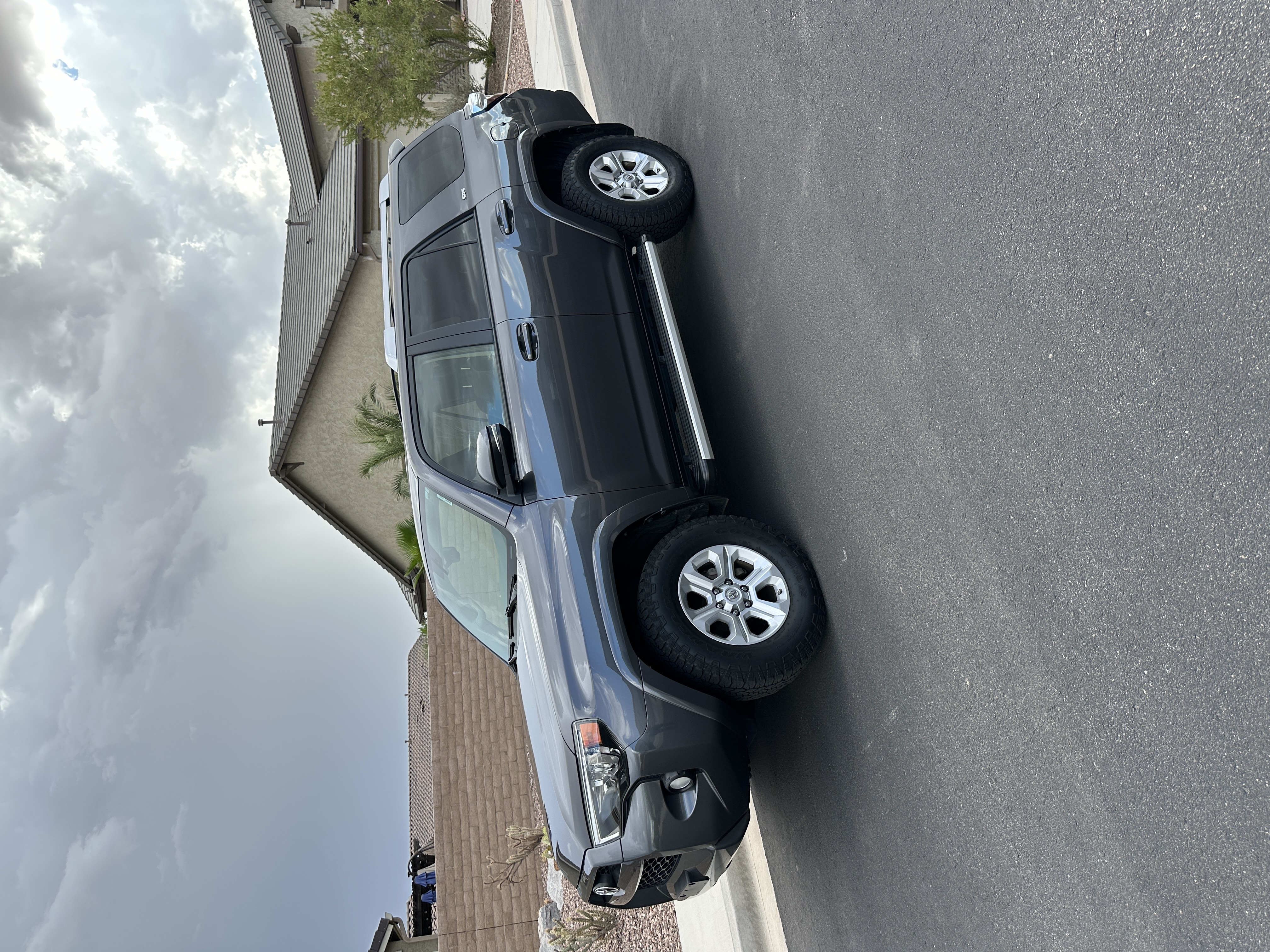 Used 2016 Toyota 4Runner SR5 Premium AWD/4WD image 4