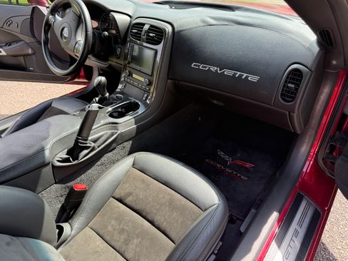 Used 2012 Chevrolet Corvette Grand Sport w/ 4LT Preferred Equipment Group RWD image 2