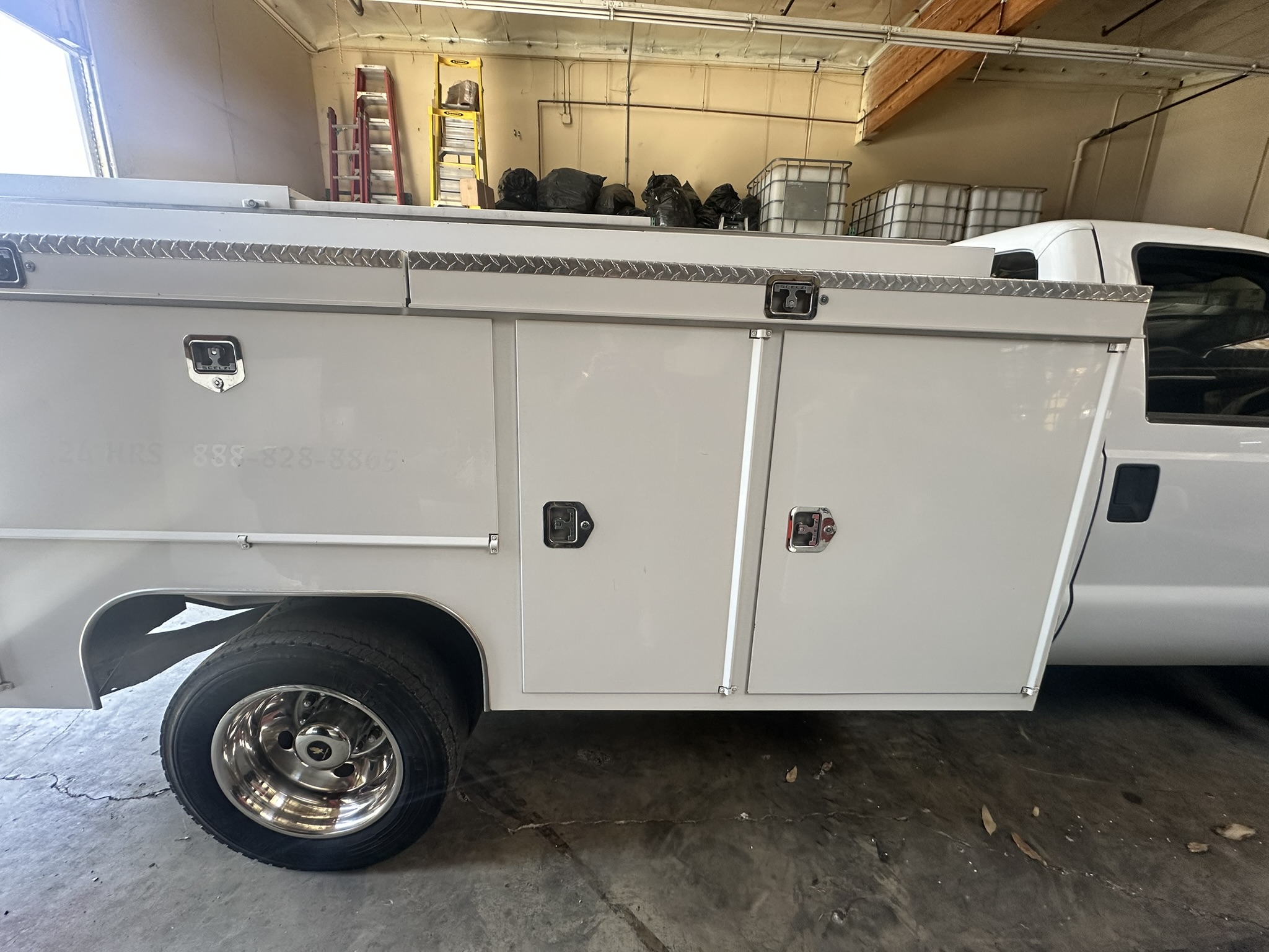 Used 2015 Ford F450 XL w/ Power Equipment Group RWD image 19