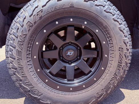 Used 2015 Toyota 4Runner Limited AWD/4WD image 28