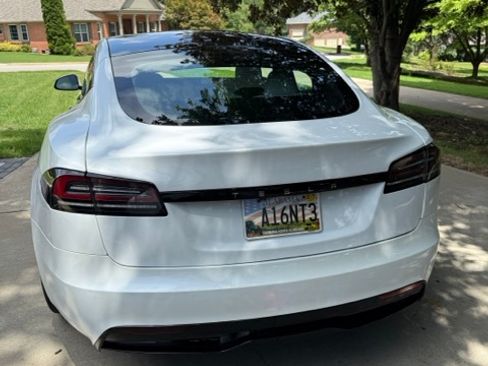 Used 2024 Tesla Model S AWD/4WD image 15