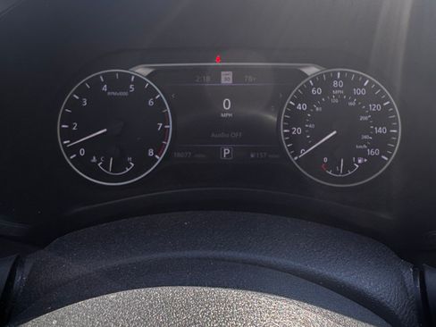 Used 2023 Nissan Sentra SR w/ Midnight Edition Package image 19