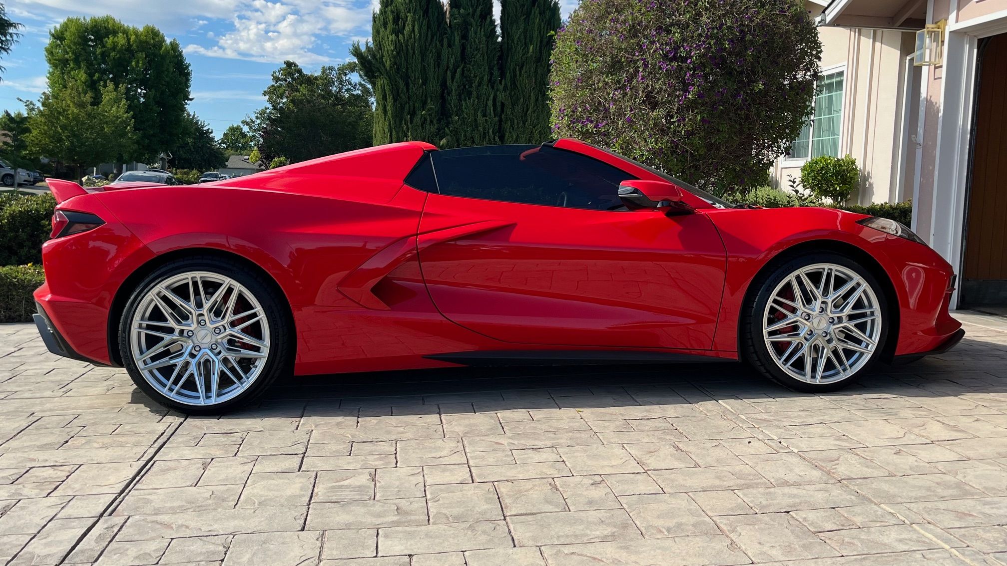 Used 2024 Chevrolet Corvette Stingray Premium Conv w/ Z51 Performance Package RWD image 10