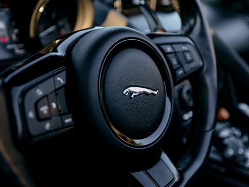 Used 2014 Jaguar F-TYPE S image 27