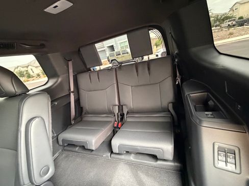 Used 2026 Lexus GX 550 AWD/4WD image 17