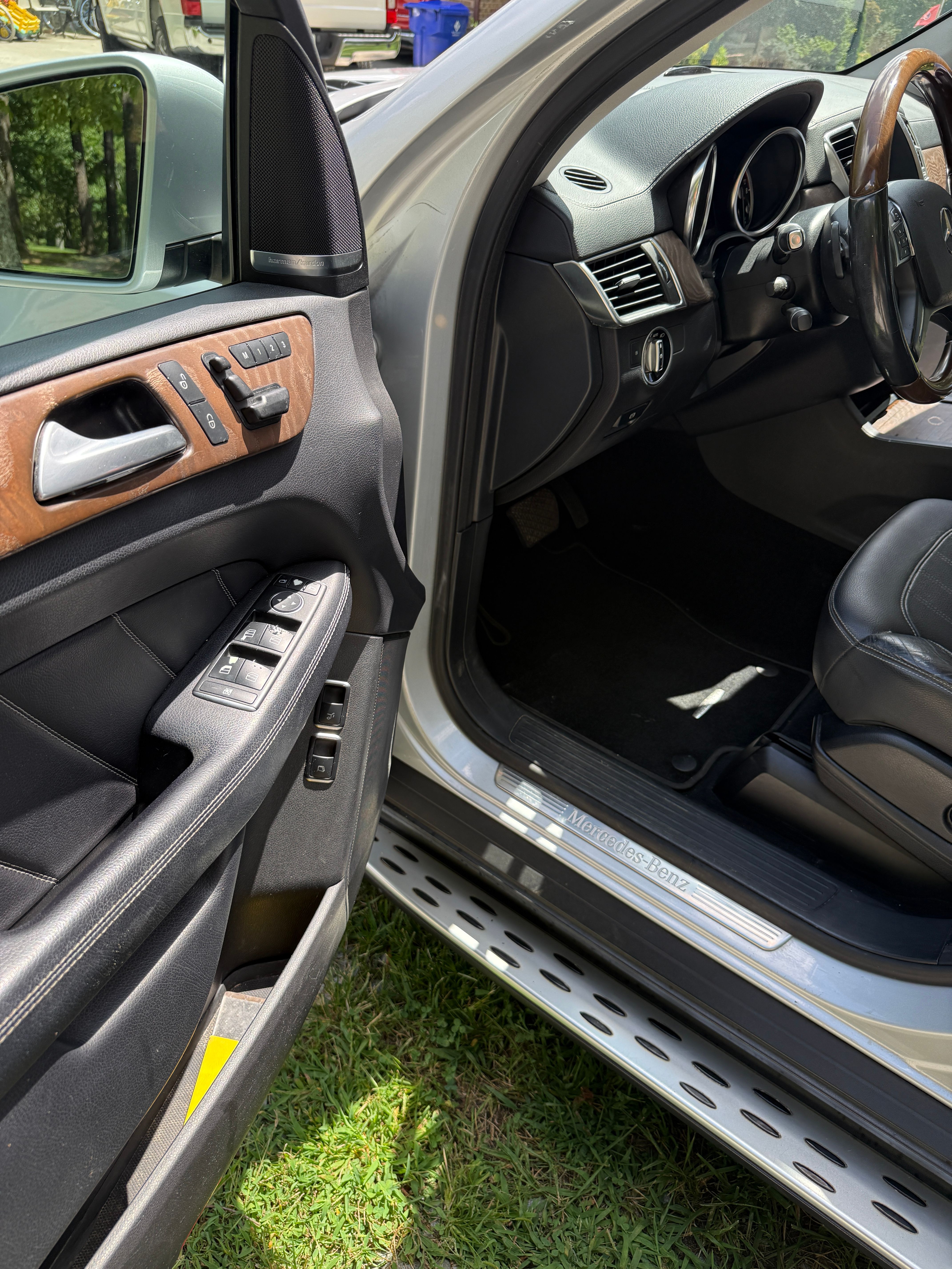 Used 2015 Mercedes-Benz GL 450 4MATIC image 9