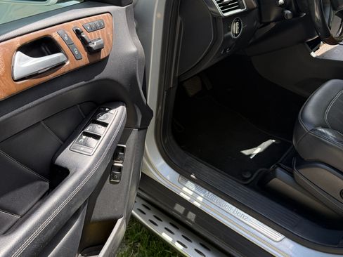 Used 2015 Mercedes-Benz GL 450 4MATIC image 9