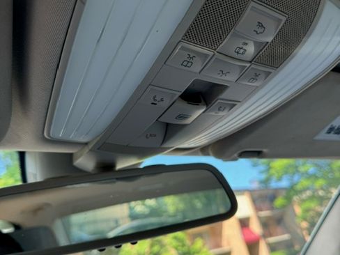 Used 2015 Mercedes-Benz E 350 4MATIC Sedan image 12