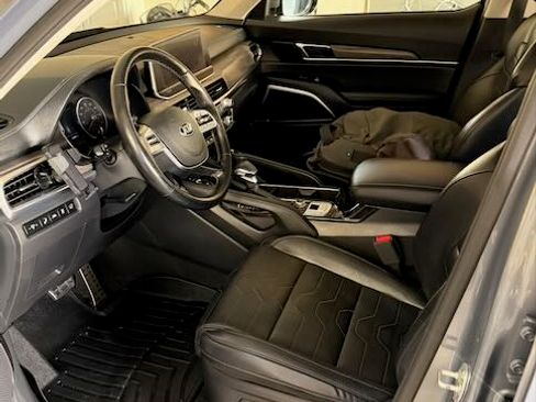 Used 2020 Kia Telluride SX w/ SX Prestige Package image 10