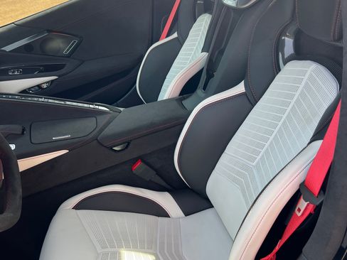 Used 2023 Chevrolet Corvette Stingray Premium Conv w/ Z51 Performance Package image 11