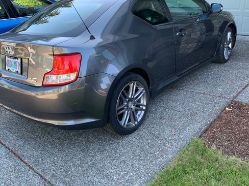 Used 2012 Scion tC FWD image 5