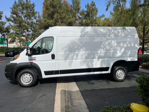 Used 2021 RAM ProMaster 2500 FWD image 5