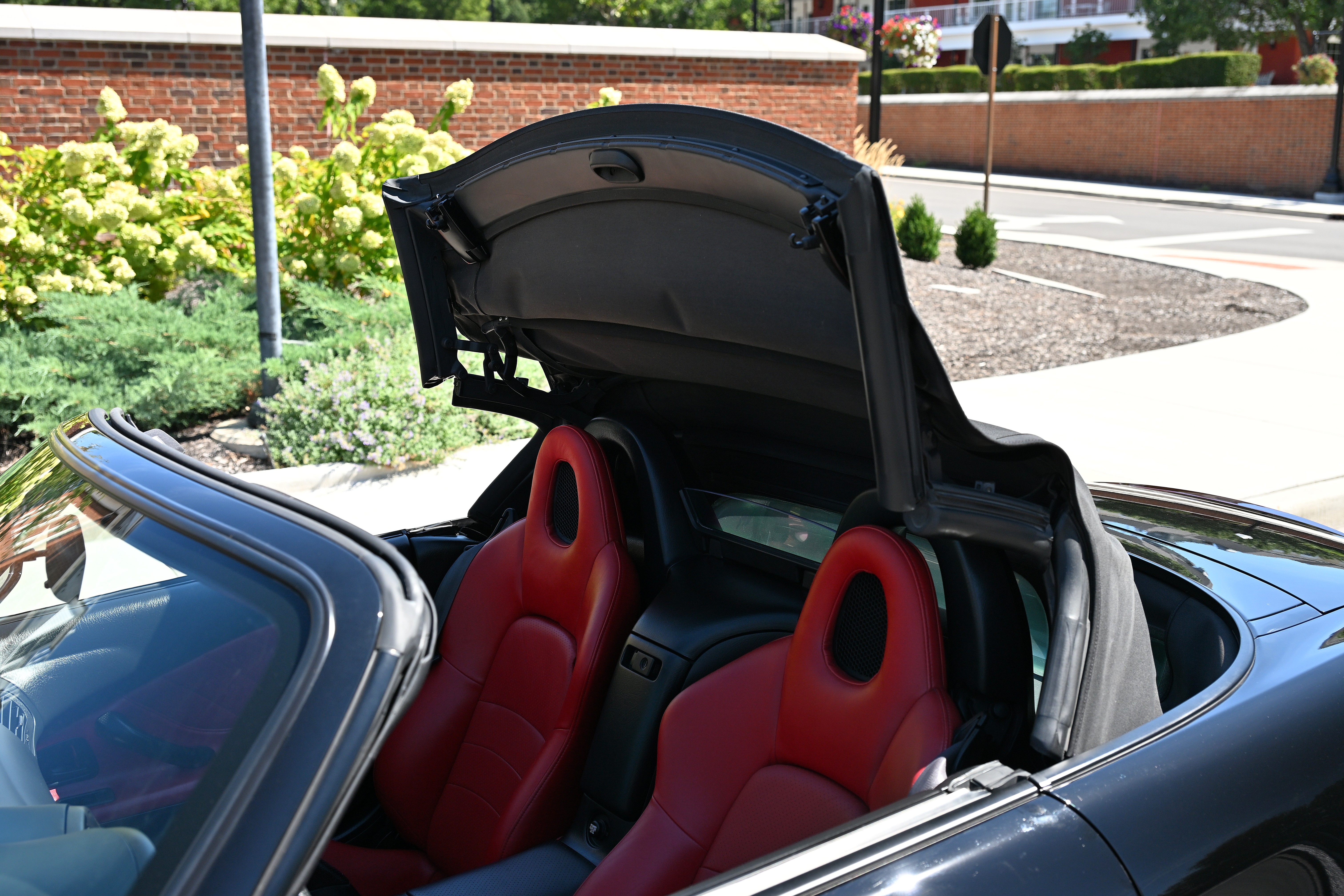 Used 2001 Honda S2000 image 13