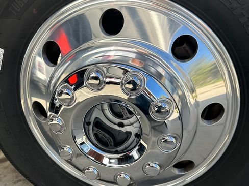 Used 2022 Ford F450 Platinum w/ FX4 Off-Road Package image 5