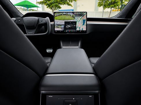 Used 2021 Tesla Model S Long Range AWD/4WD image 8