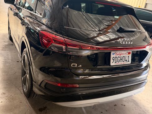 Used 2022 Audi Q4 e-tron Premium image 2