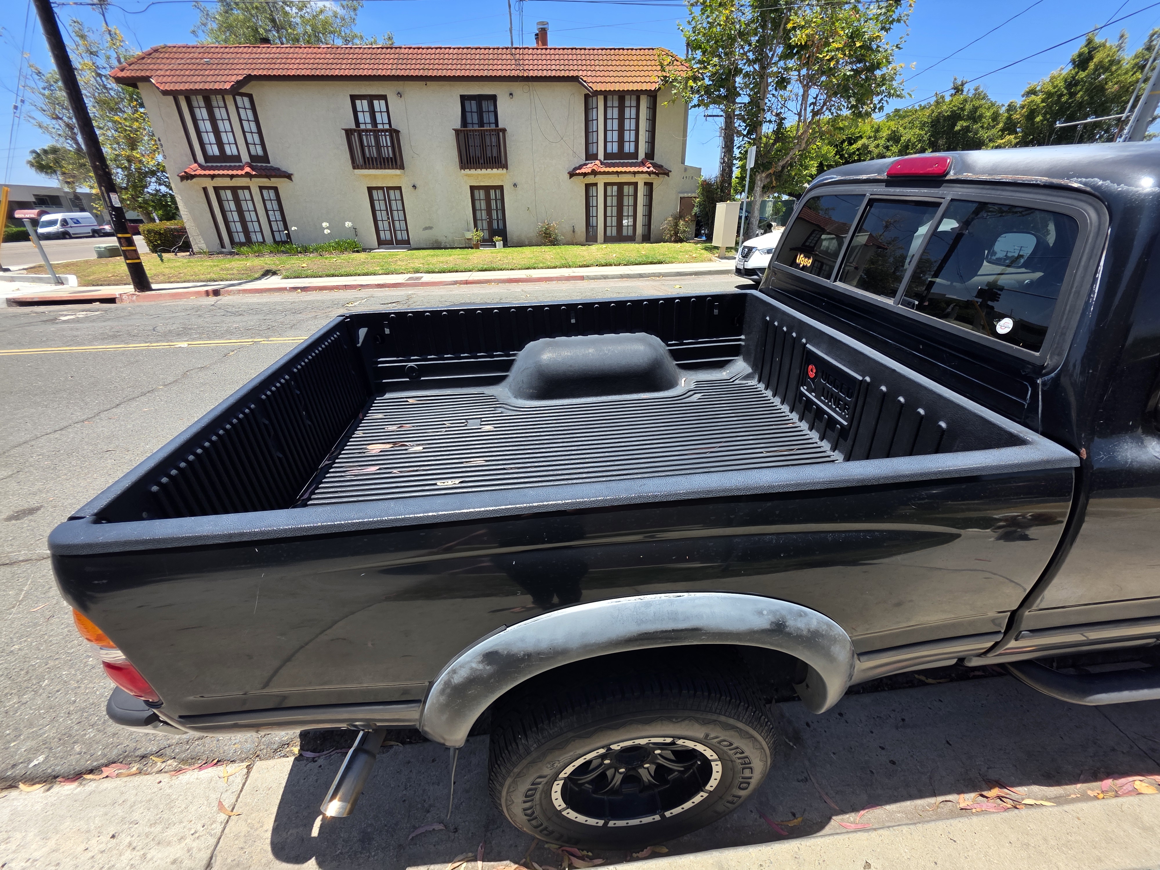 Used 2001 Toyota Tacoma PreRunner RWD image 10