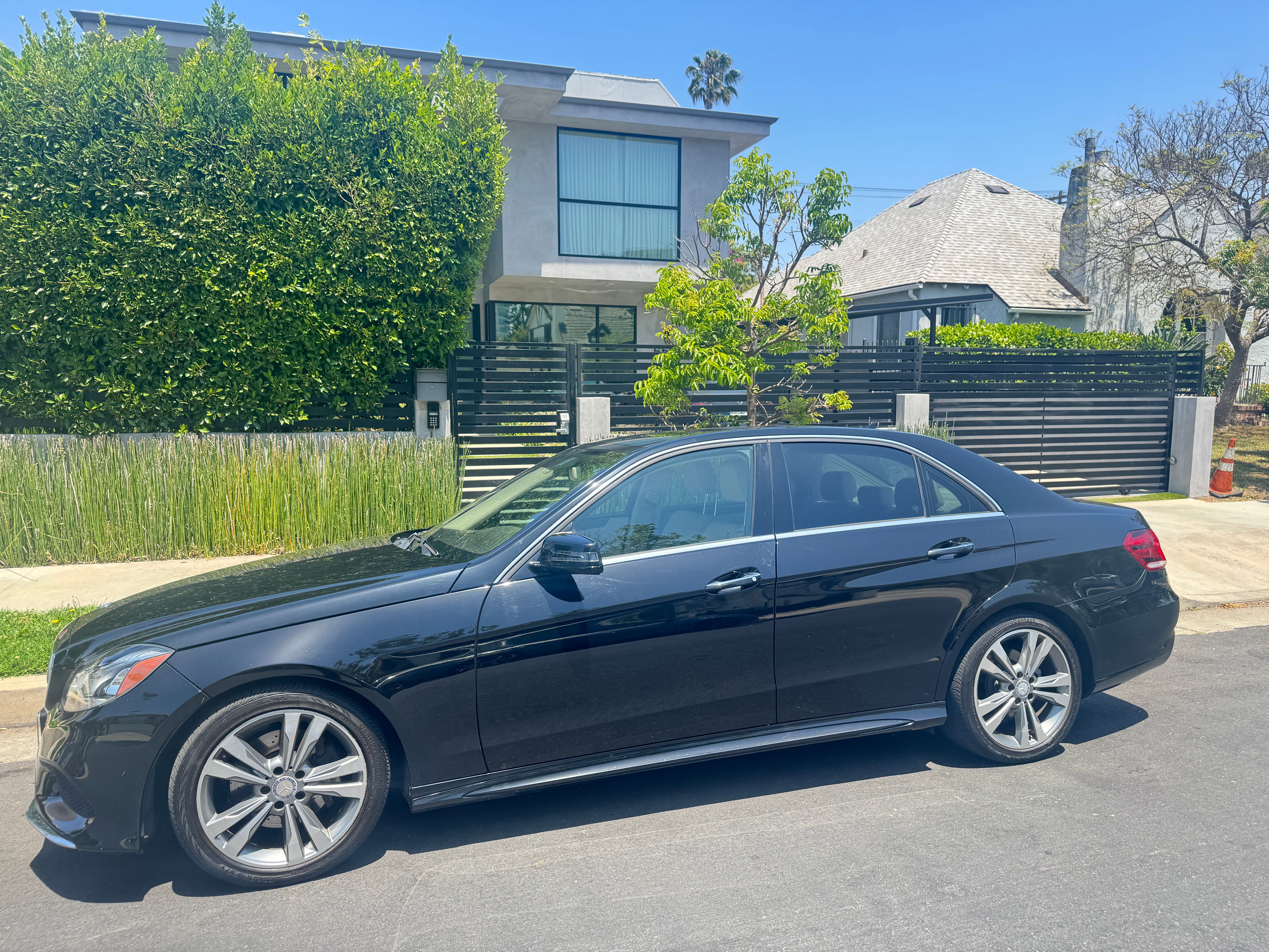 Used 2016 Mercedes-Benz E 350 Sedan w/ Premium Package image 10