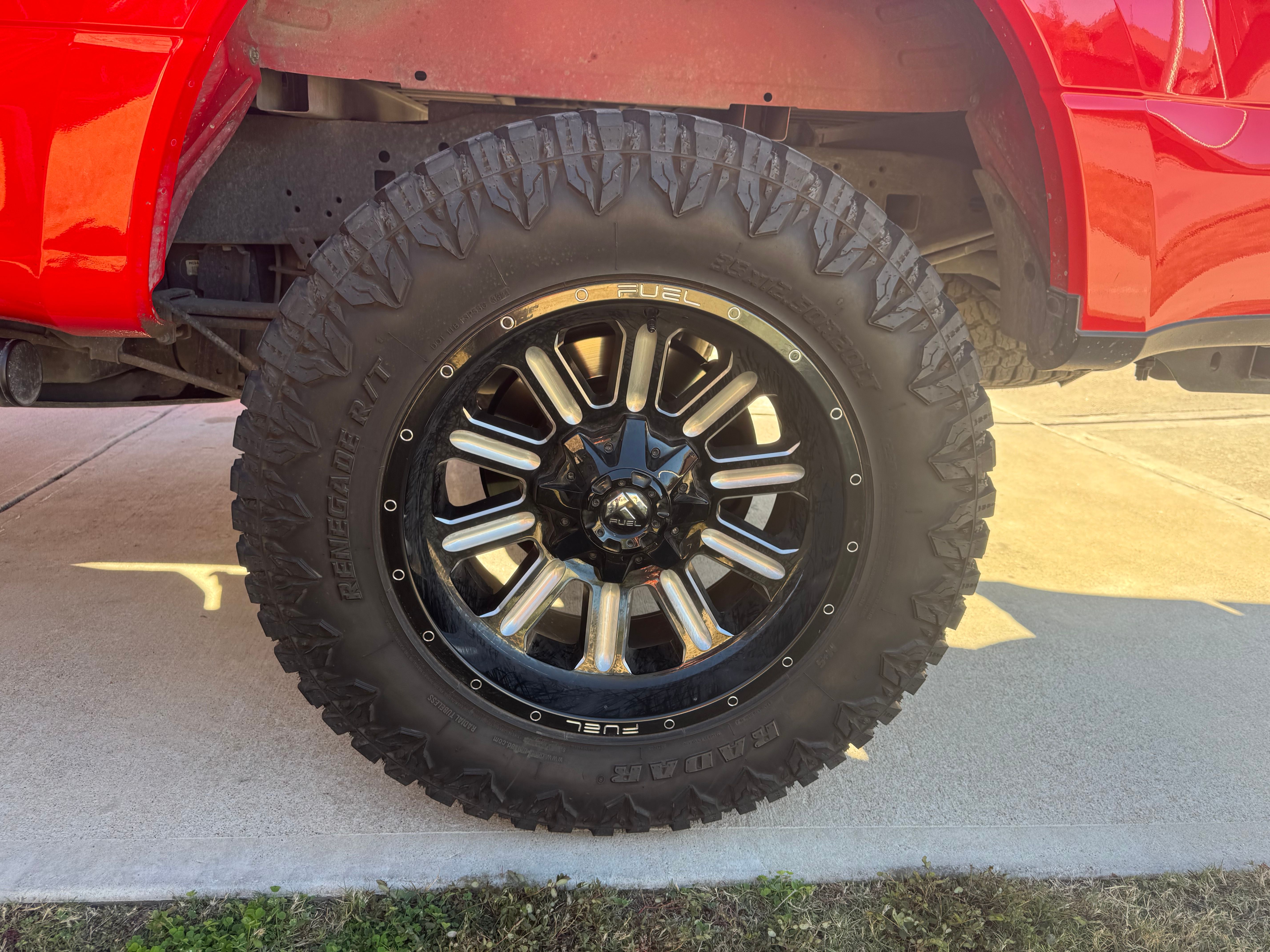 Used 2019 Ford F250 XLT w/ XLT Premium Package AWD/4WD image 8