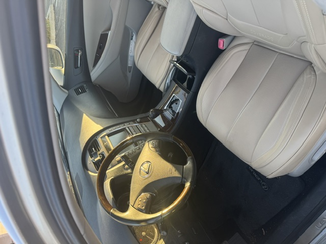 Used 2011 Lexus ES 350 FWD image 4