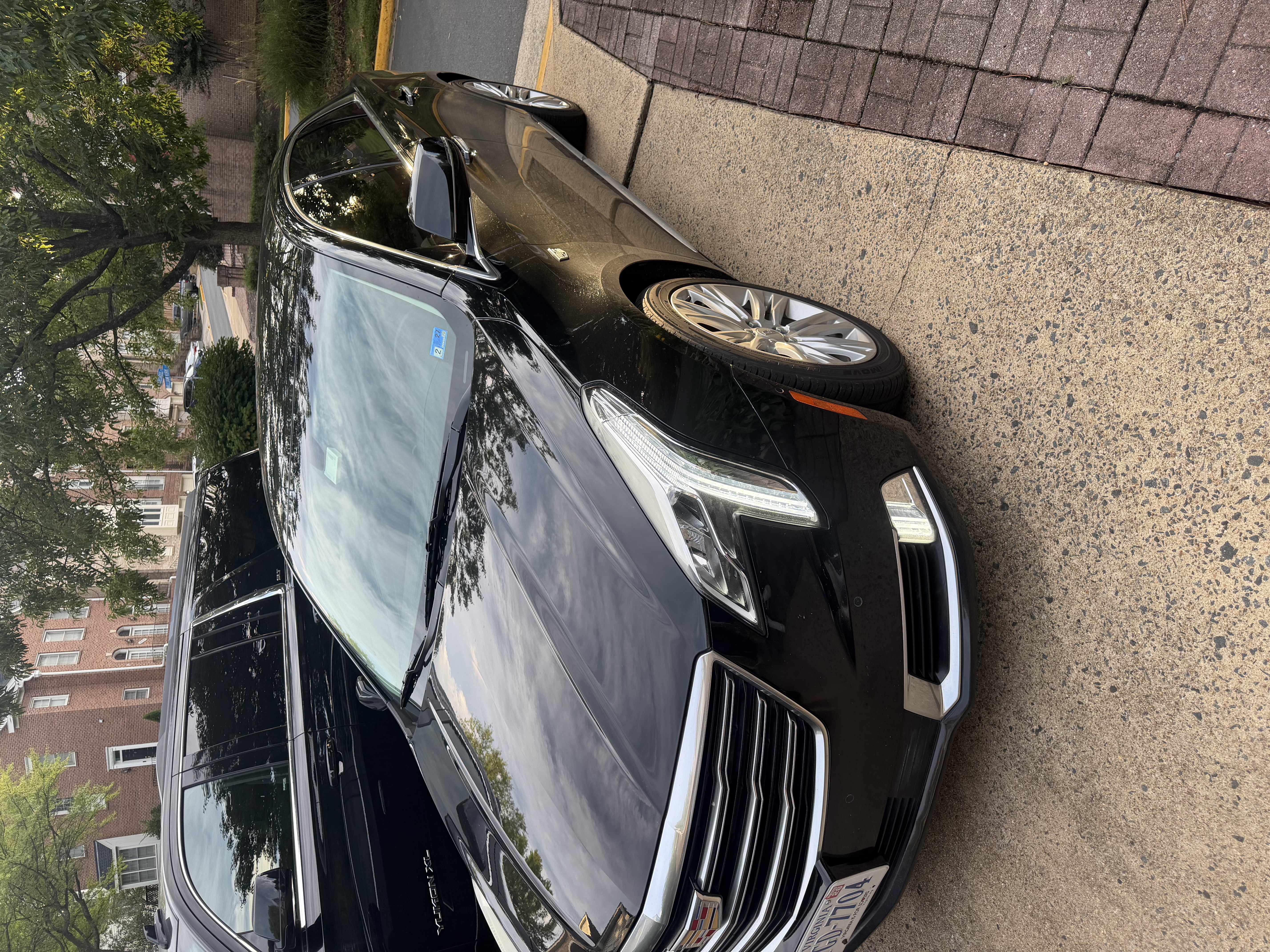 Used 2019 Cadillac XTS Luxury FWD image 2