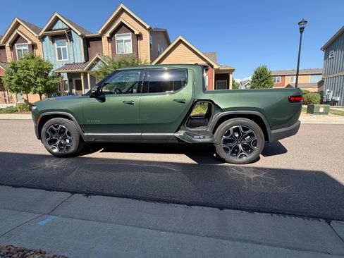 Used 2025 Rivian R1T Adventure AWD/4WD image 15