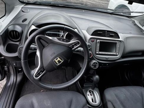 Used 2011 Honda Fit Sport image 11
