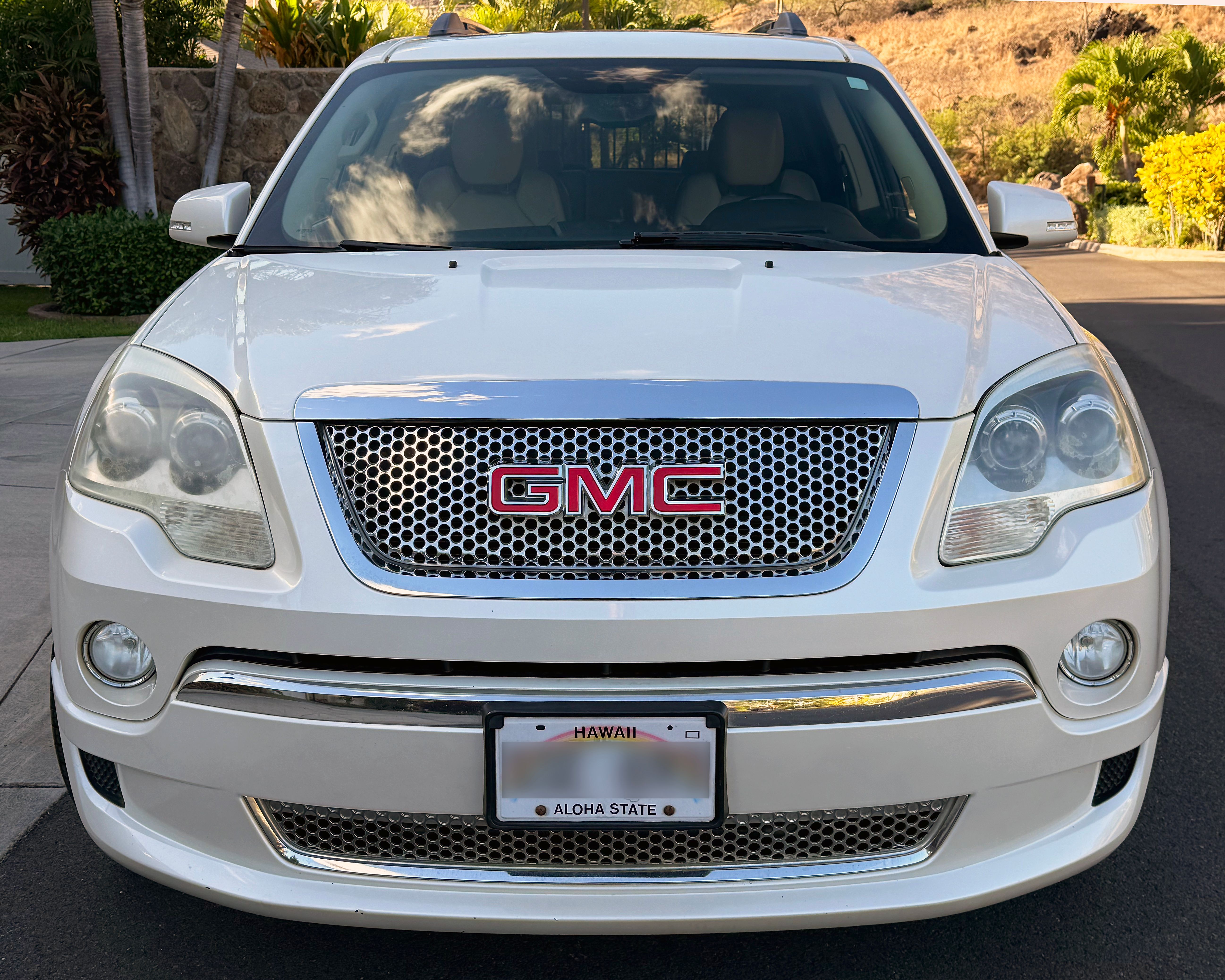 Used 2012 GMC Acadia Denali AWD/4WD image 1