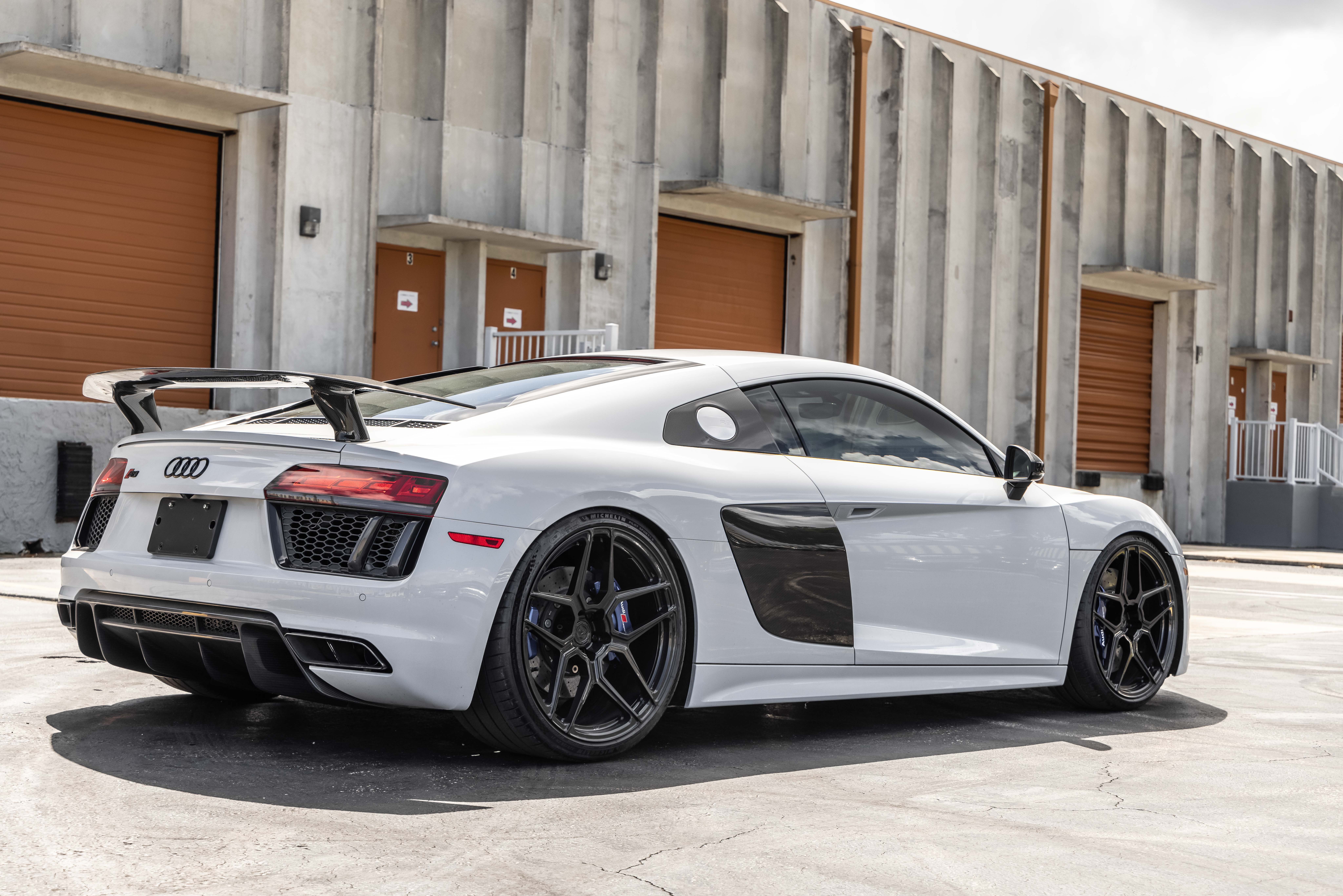 Used 2017 Audi R8 V10 plus AWD/4WD image 1