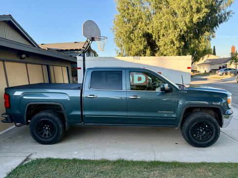Used 2014 GMC Sierra 1500 SLE w/ Suspension Package, Off-Road image 6